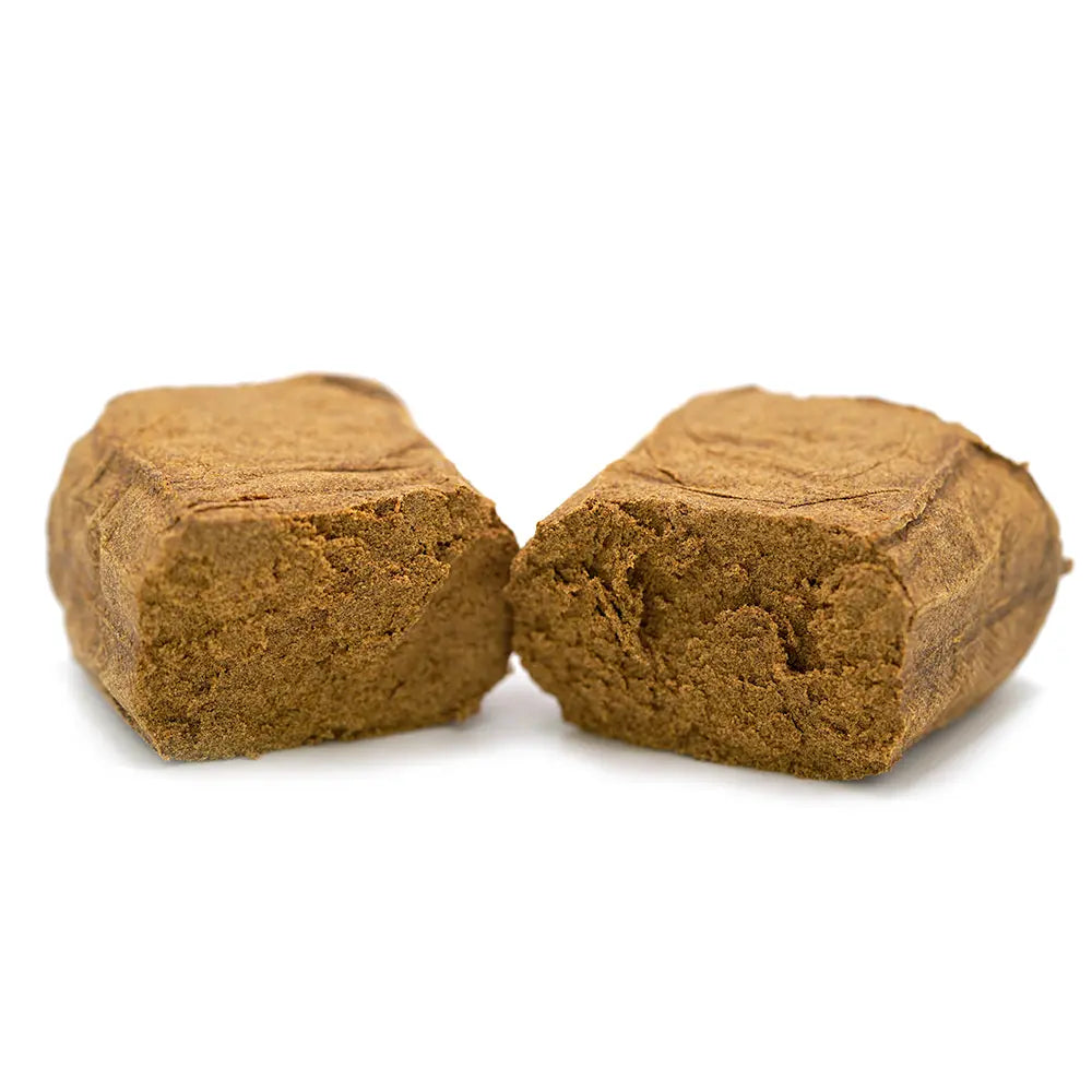 CBN Mousse CBD Hash – Soft, dark, and ultra-relaxing. This premium hash combines the soothing power of CBN with rich CBD for a deeply calming experience – part of the OriginalsCBD premium collection in the UK.